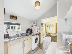 Annex Kitchen- click for photo gallery
